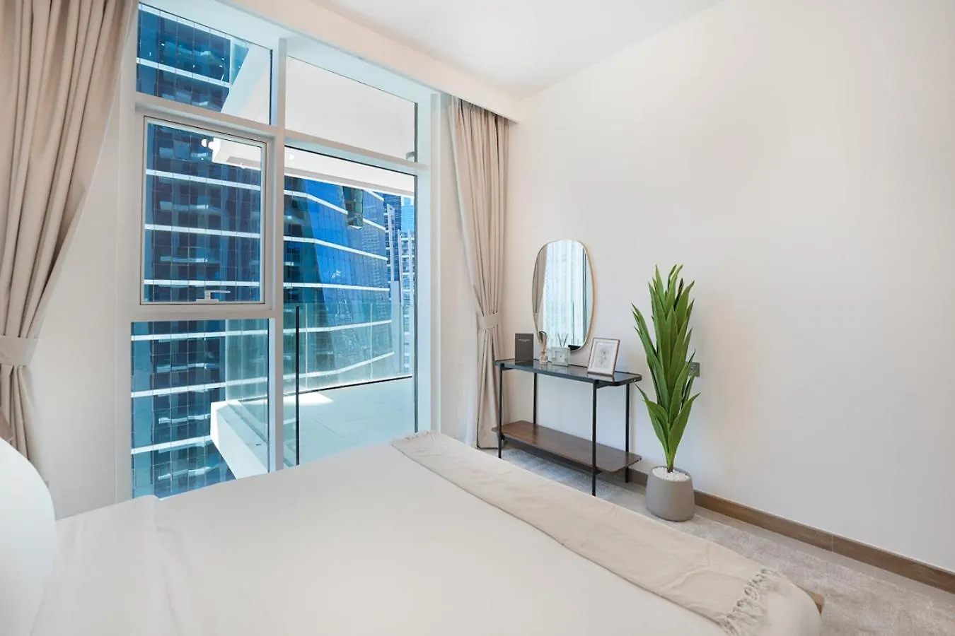 Easygo- Lavish 2Br-Terrace-View-Infinity Pool Apartment Dubai United Arab Emirates
