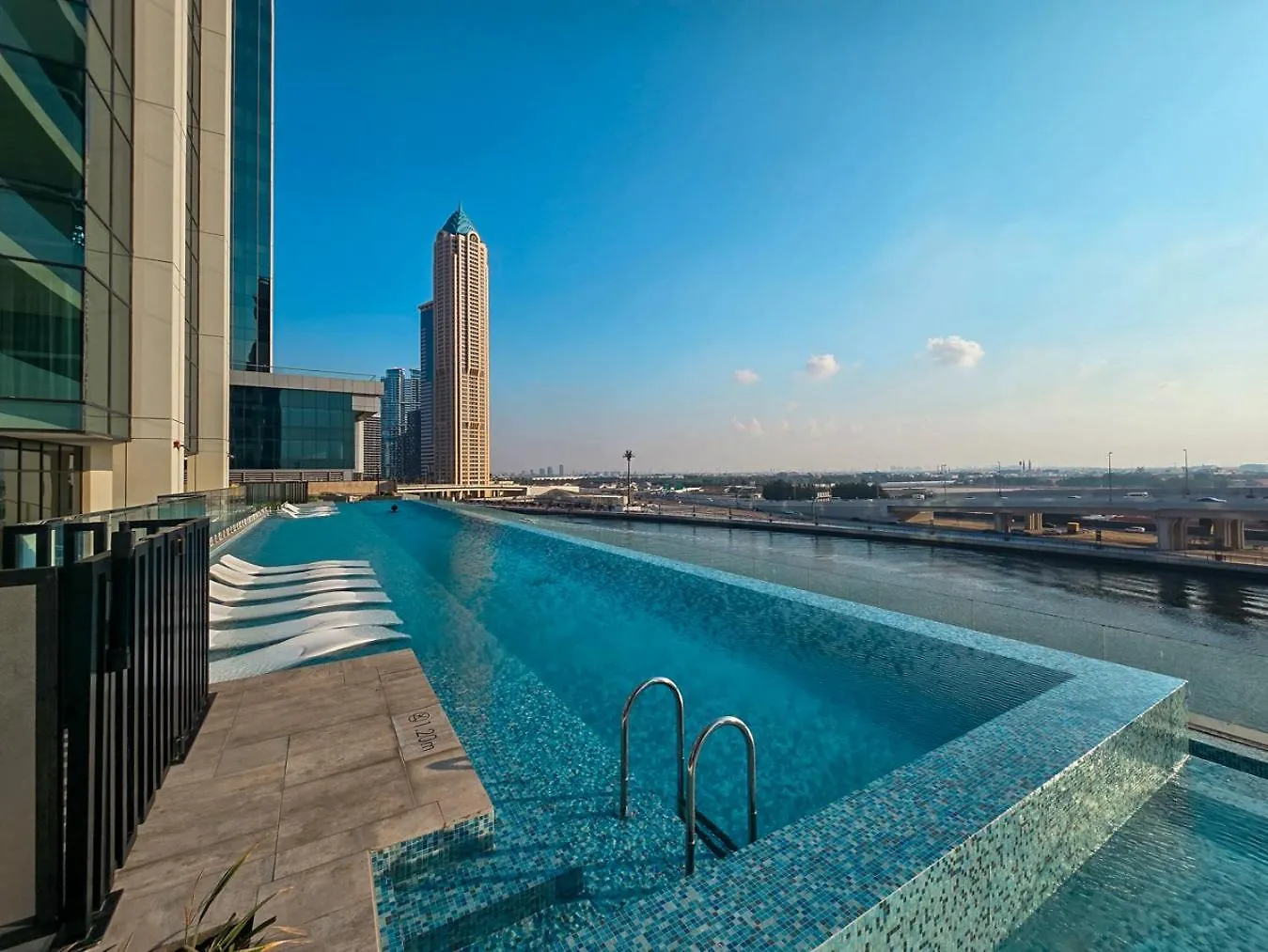 Easygo- Lavish 2Br-Terrace-View-Infinity Pool Apartment Dubai United Arab Emirates