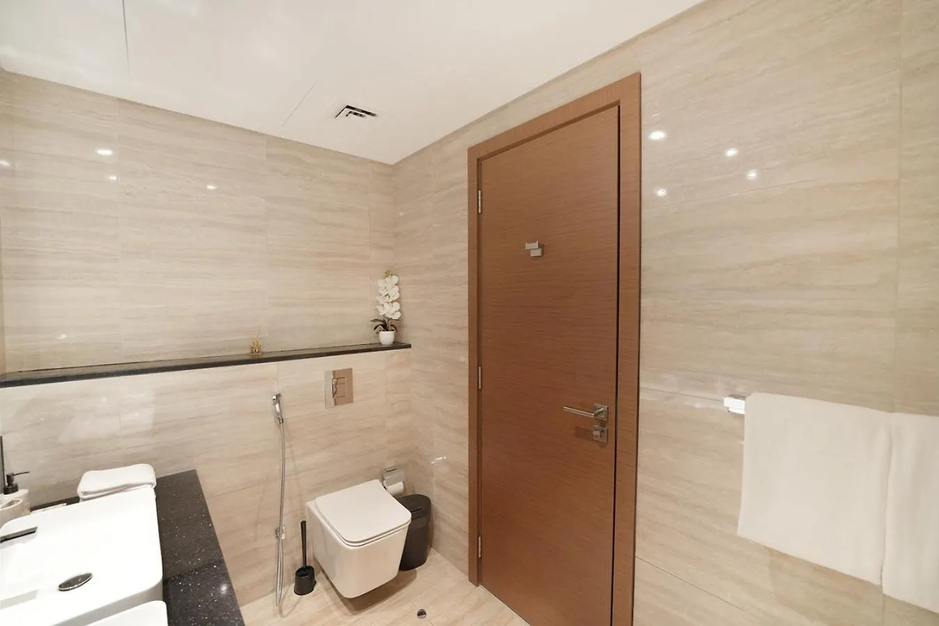 Easygo- Lavish 2Br-Terrace-View-Infinity Pool Apartment Dubai 0*,